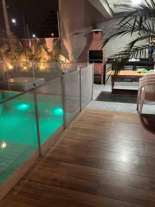 Casa Agradavel Com Piscina Ha 1 Quadra Da Praia. 베르치오가 외부 사진